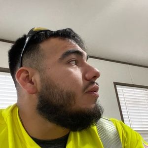 Meet your Posher, Efren